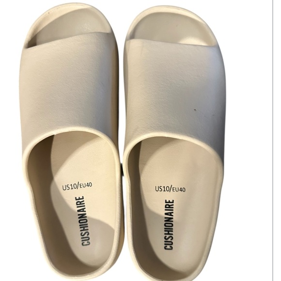 Cushionaire Shoes - Cream Minimalist Mules for Casual Comfort